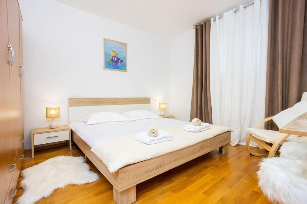 Bella Vista - Cozy Apartments With Easy Check-In And Free Parking Split Dış mekan fotoğraf